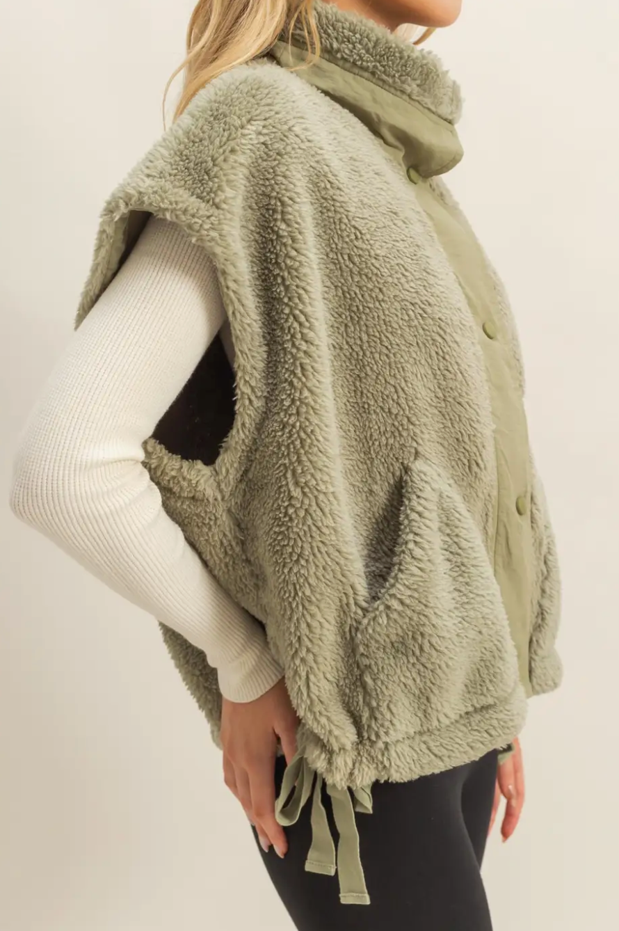 Cozy Sherpa Vest Jacket With Tie-up Side Details