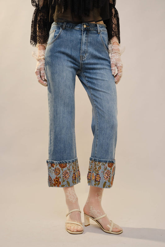 Embroidered Cuffed Cropped Jeans