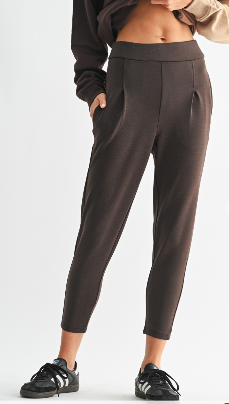 Laguna Pleated Scuba 7/8 Tailored Pant