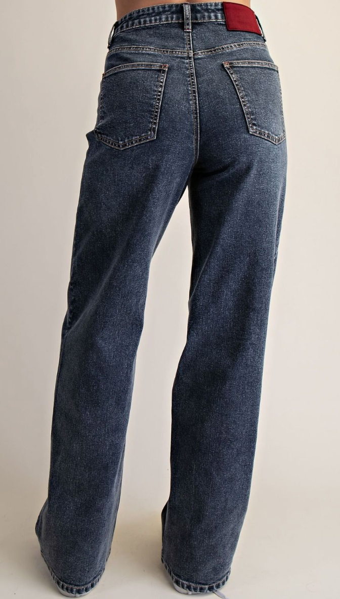 The Off-Duty Wide-Leg Jeans