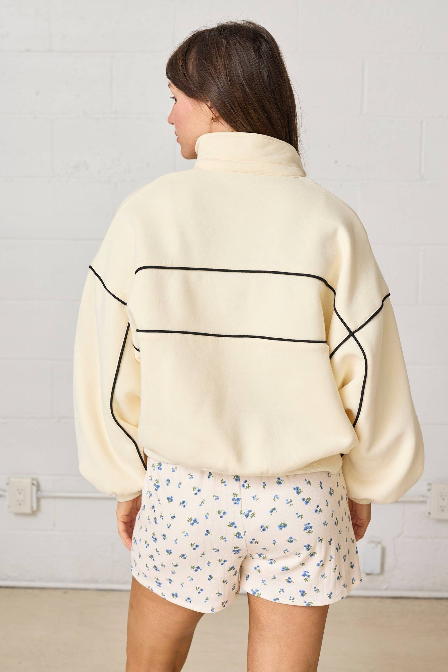 Ayla Contrast Piping Pullover